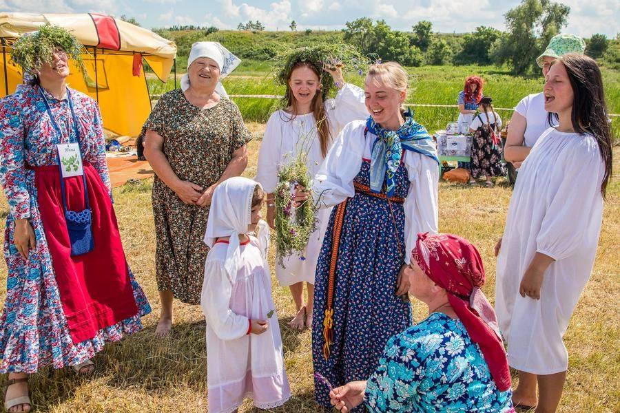 You don’t have to be the same age to become spiritual sisters