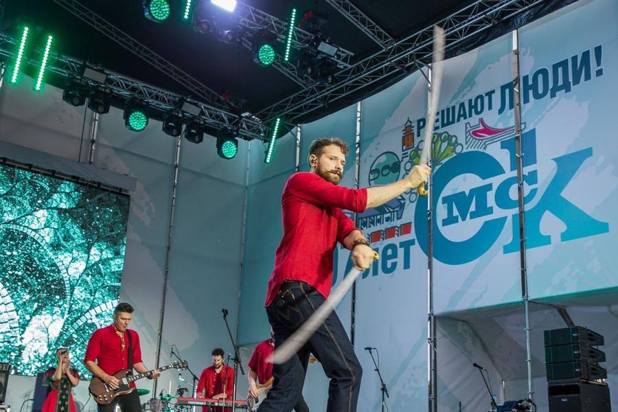 The precise saber flourishing added to the band’s appeal
