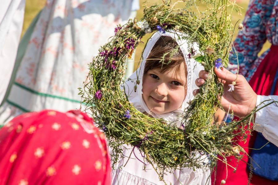 The wreath embodies the power of nature and adds weight to the actions being performed