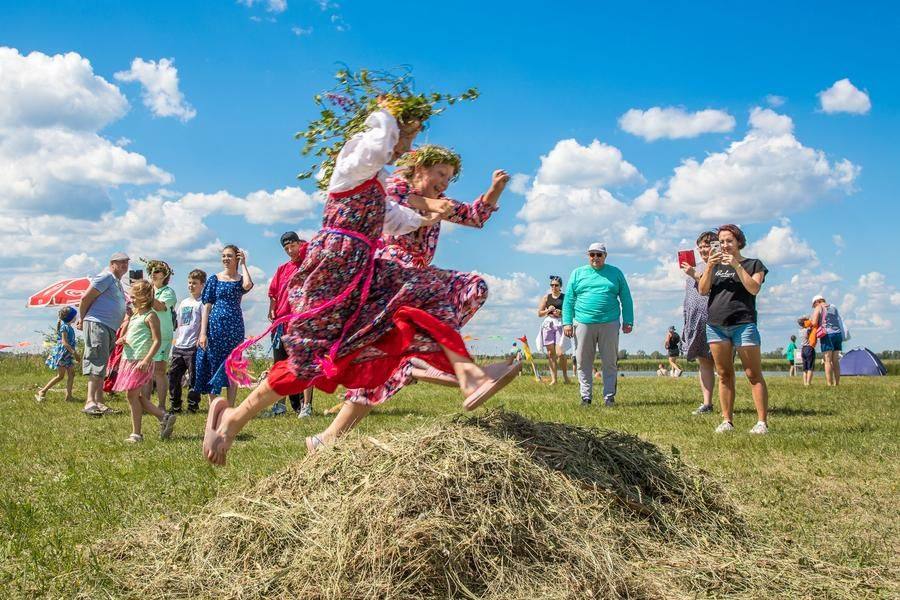 Jumping over the “bonfire” is said to cleanse the body of ailments and the soul of bad thoughts