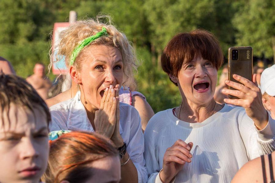 The first place goes to the now‑familiar Karakuts and Zhdanov families!