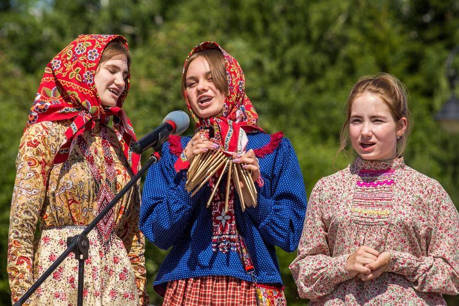 Folklore performers from the Okoneshnikovo District know just how to bring traditional songs to life