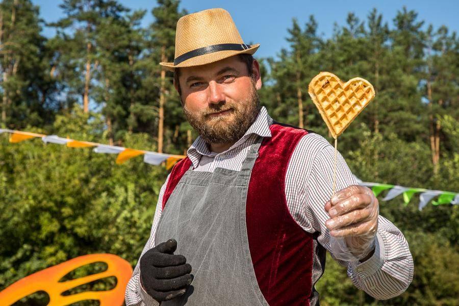 Not far away, freshly made German waffles are available for a small fee