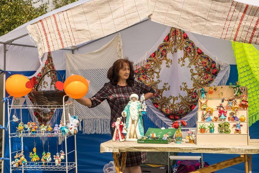 Craftsmen offer handmade souvenirs and accessories