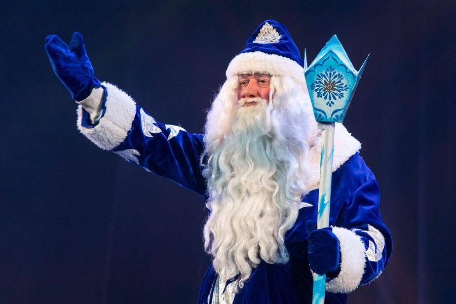 Father Frost has arrived to wish the audience a happy New Year
