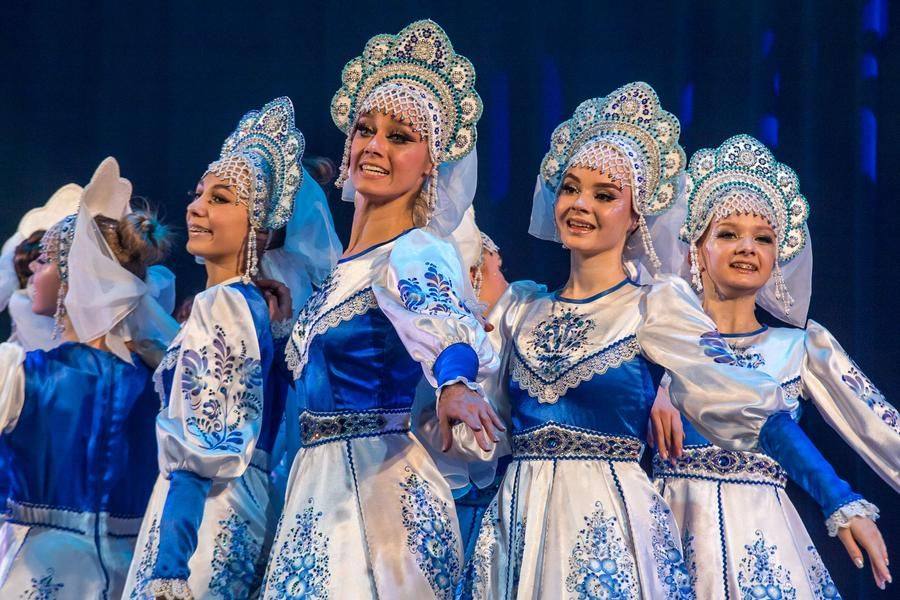 The piece “In Russia, It’s New Year” is dynamic and truly built as a grand finale