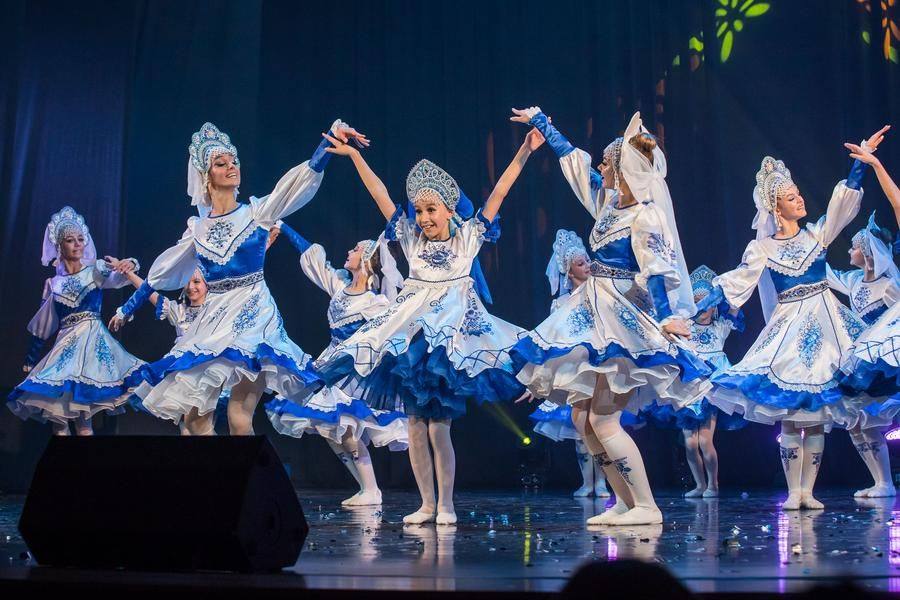 Dancers from all the theatre’s groups take the stage