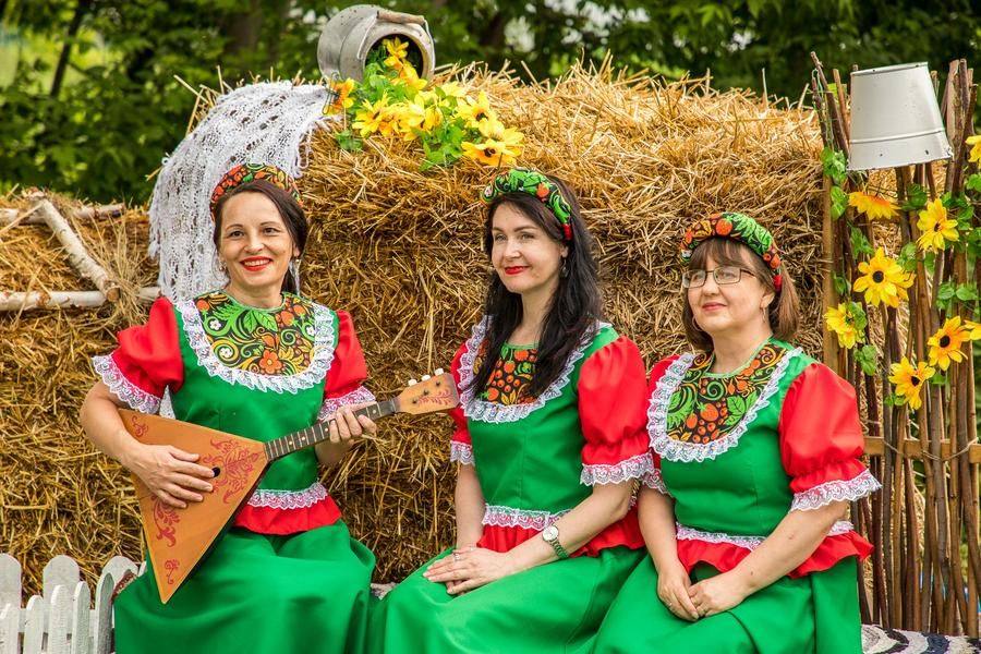A large team has been put together, with specialists from several rural cultural centers involved