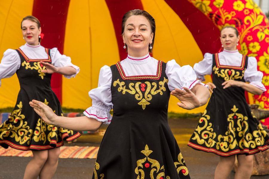 The dancers represent Zavodoukovsk Town Cultural Center