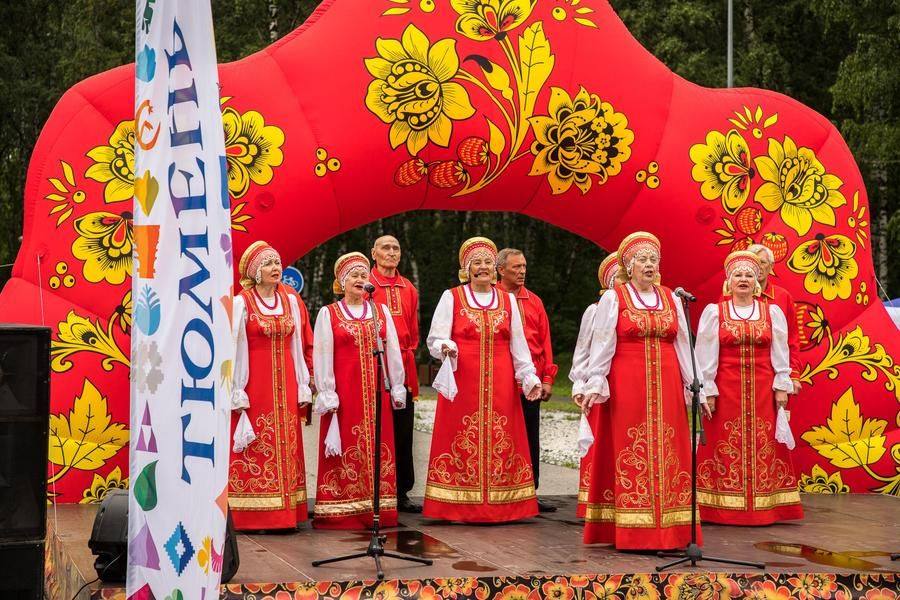 The festival stage is used during the bellringers’ breaks