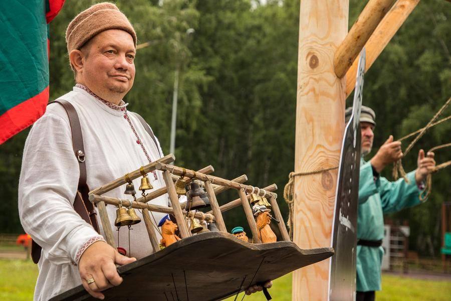 Look at the amazing fair‑style build: the organizers call it a rarity