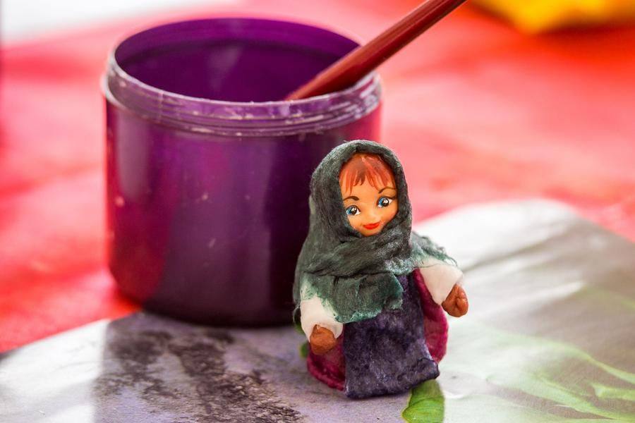 One can even make a little doll right on festival day