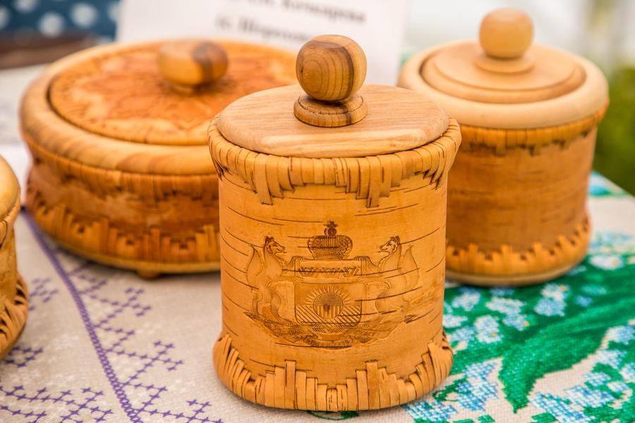 He fell in love with this natural material after seeing similar items in Tyumen