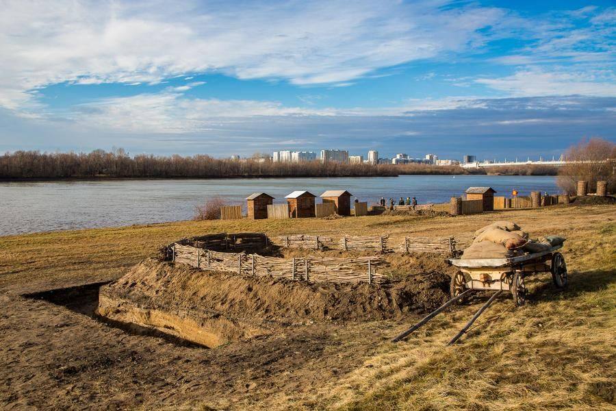 Fortifications have been erected on the Irtysh River bank near the Omsk Fortress