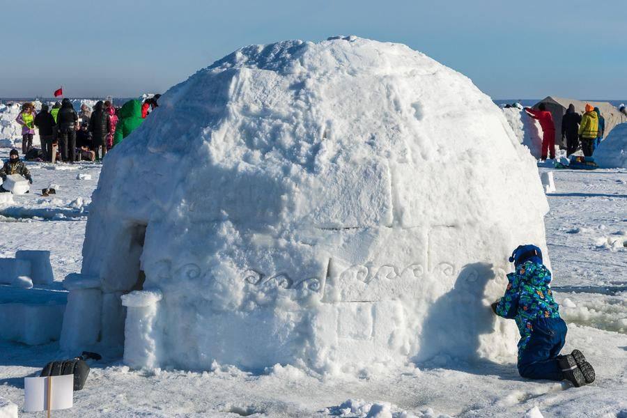 And any igloo decorated with patterns or other ornaments deserves genuine admiration