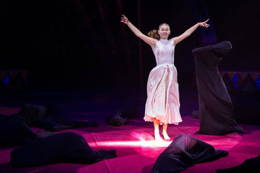 Omsk’s “Artist” pop‑dance studio depicts the battle against dark forces