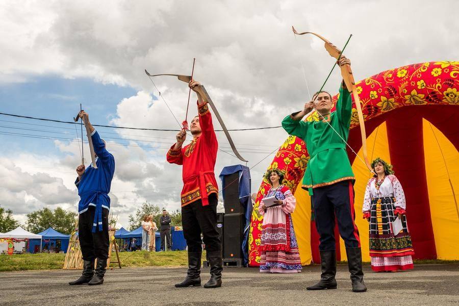 Their bows point upward: these meaningful arrows will be our guiding light