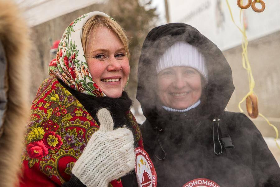 Vera Zhilina, who has been working in the cold for four hours now, stays full of optimism