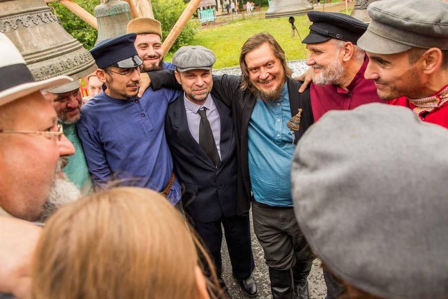 The format delights the organizers with the chance for real human connection — something bellringers don’t usually get