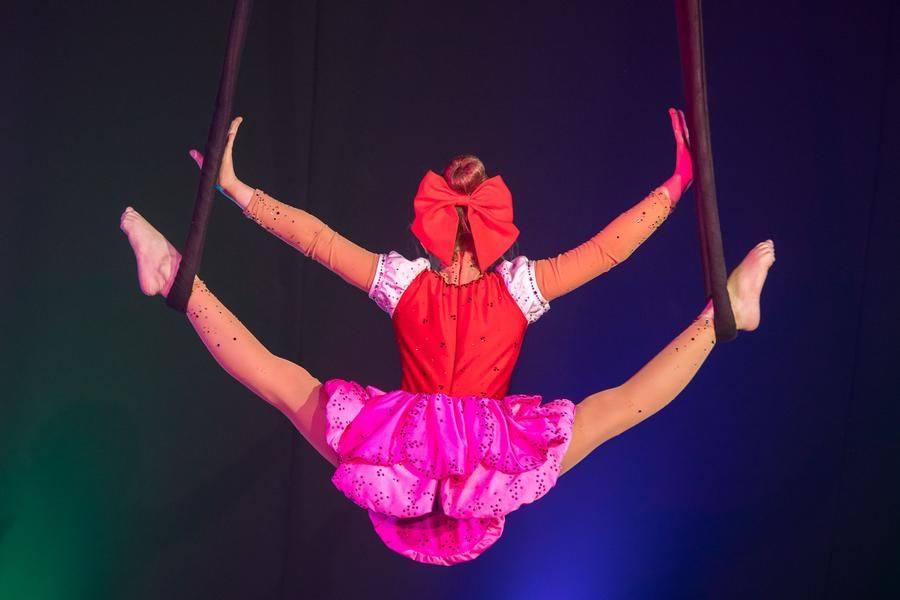 Can we guess the character by the costume? Of course, it’s Thumbelina!