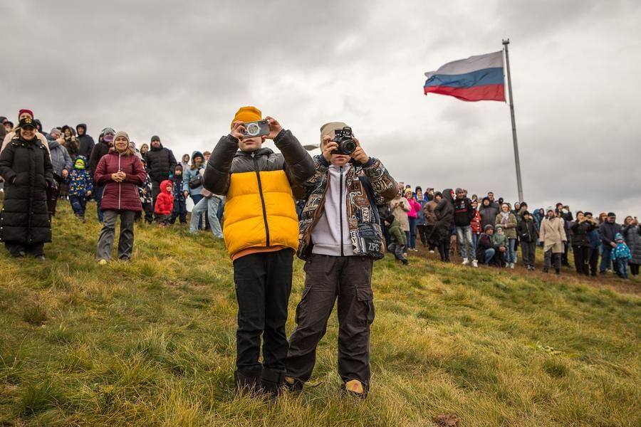 Young bloggers get the chance to capture the best shots