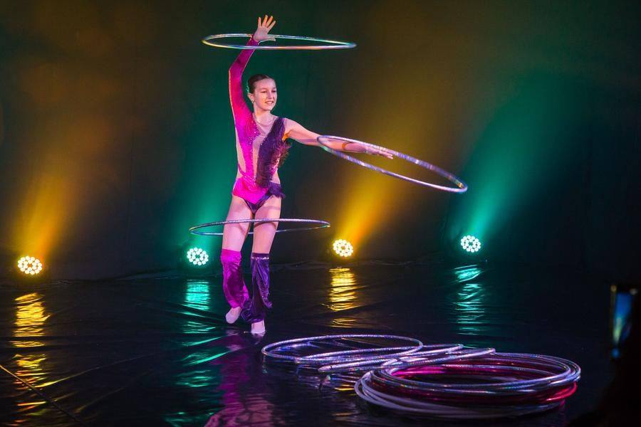 Yesenia Smogorzhevskaya trains at the “Likodemia” studio in Omsk