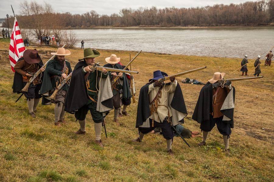 At first, fortune favors the foreign troops
