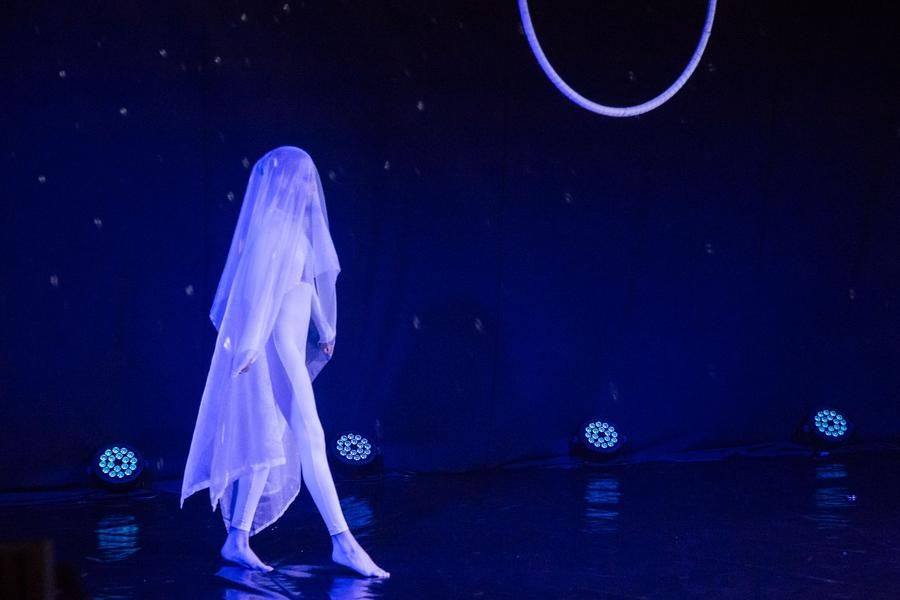 The festival stage is once again in the hands of an Omsk performer from the “Art of Fly” studio
